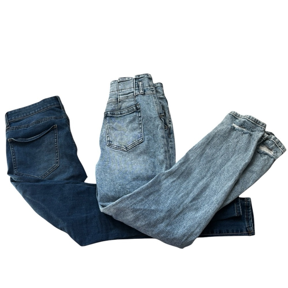 Women’s Distressed Blue Jeans Bundle 2 Jeans - Picture 3 of 3